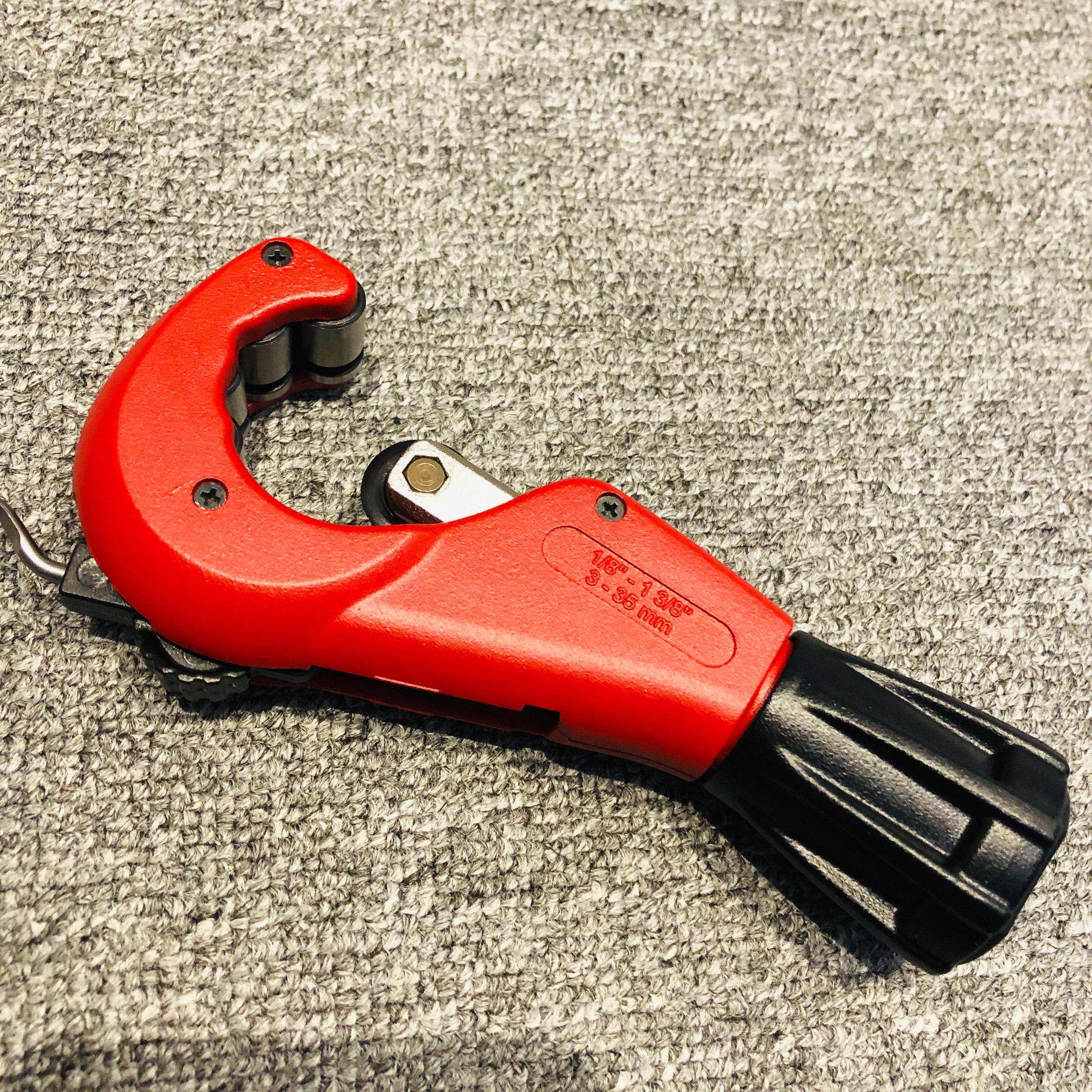 DỤNG CỤ CẮT ỐNG NHỎ VỚI 4 CON LĂN DẪN HƯỚNG HOLEX DỤNG CỤ CẮT ỐNG NHỎ VỚI 4 CON LĂN DẪN HƯỚNG HOLEX